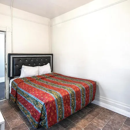 Mariachi Plaza Hotel Los Angeles Exterior photo